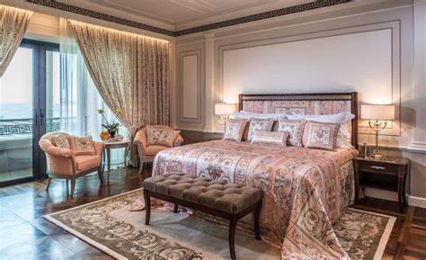 Rooms and Luxury Suites at Palazzo Versace Dubai